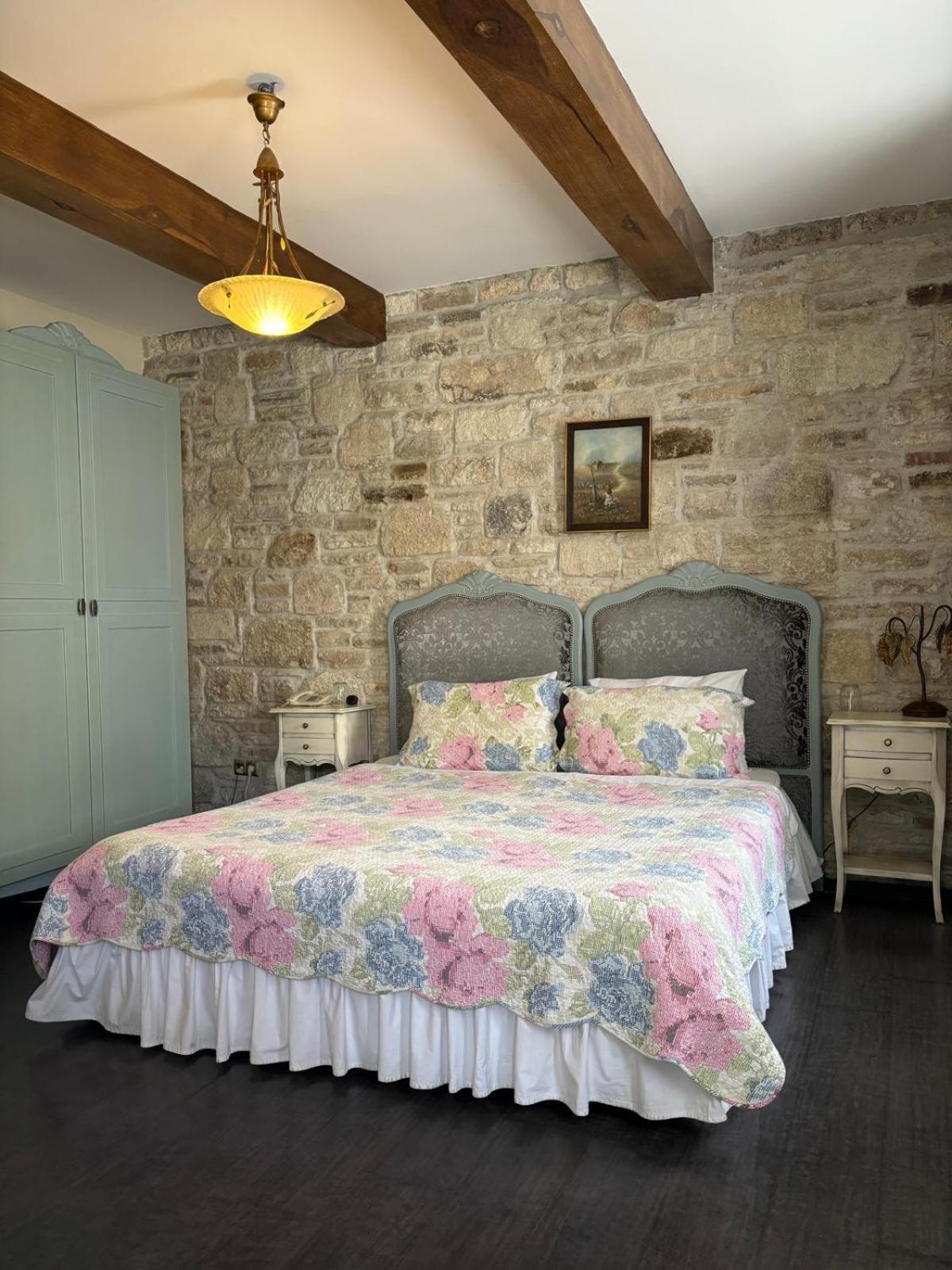 Griffon Hotel Yenifoca Екстериор снимка